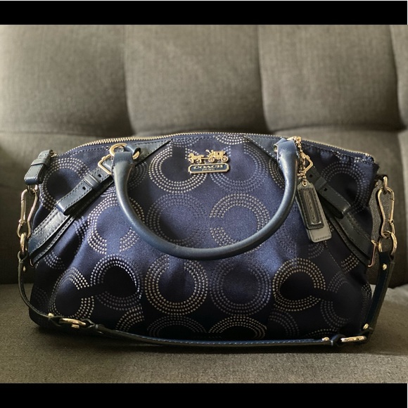 Coach Handbags - Excellent Cond. Coach Satchel Navy Blue👜👛